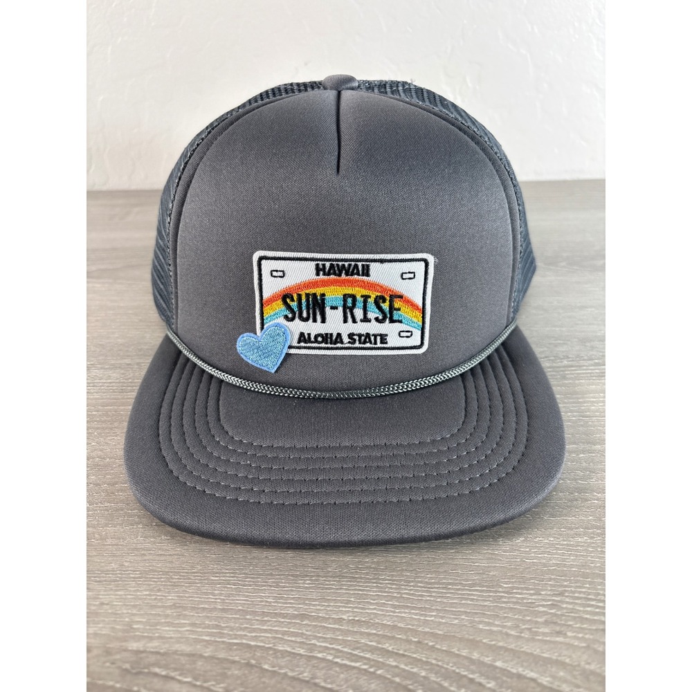 Chokolids Hawaii Sun-Rise Aloha State Trucker Hat Gray Snapback Rainbow Patch